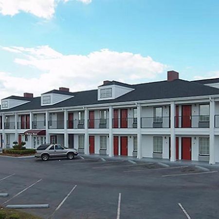 Western Motel Fitzgerald Bagian luar foto