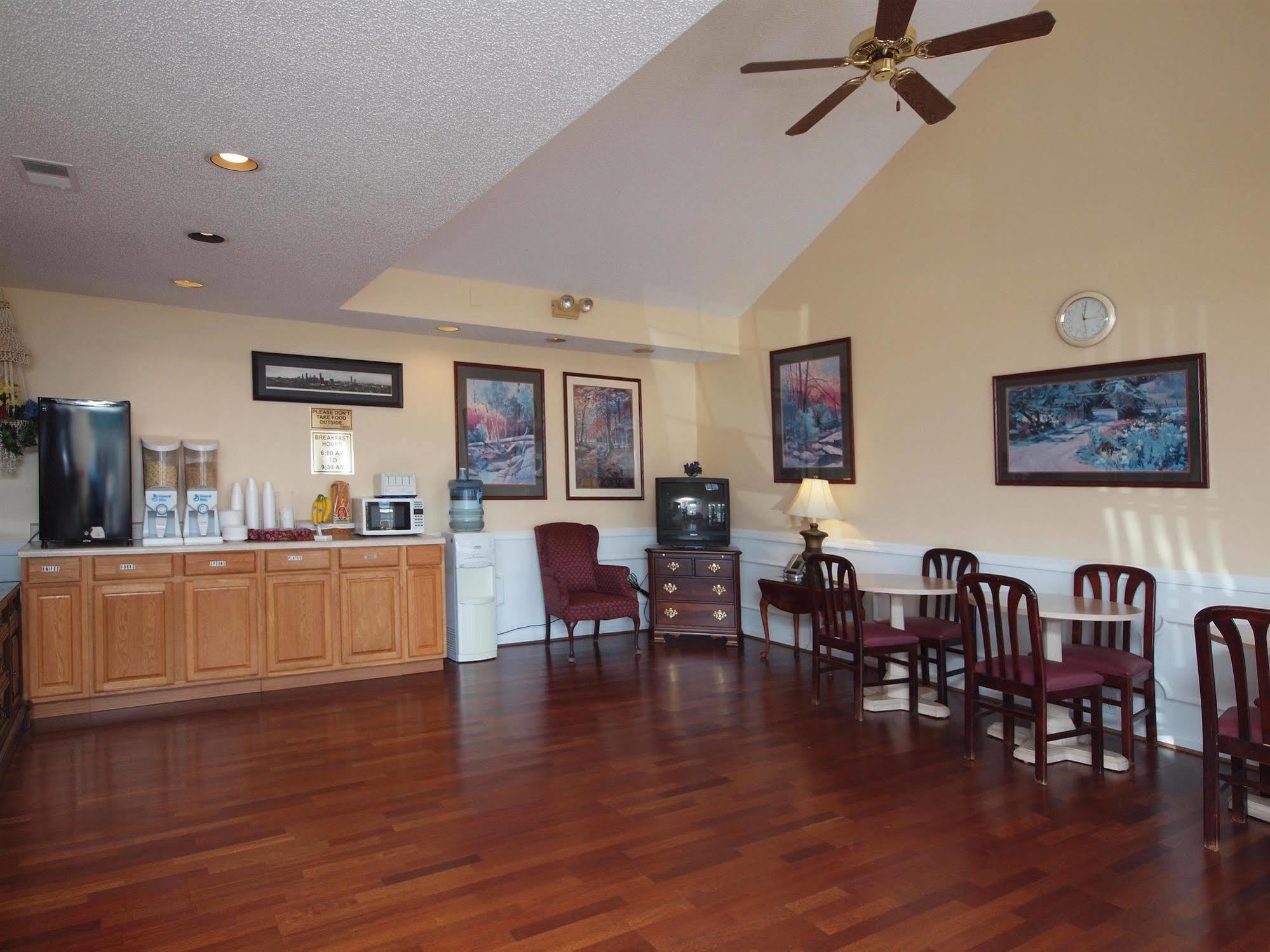 Western Motel Fitzgerald Bagian luar foto