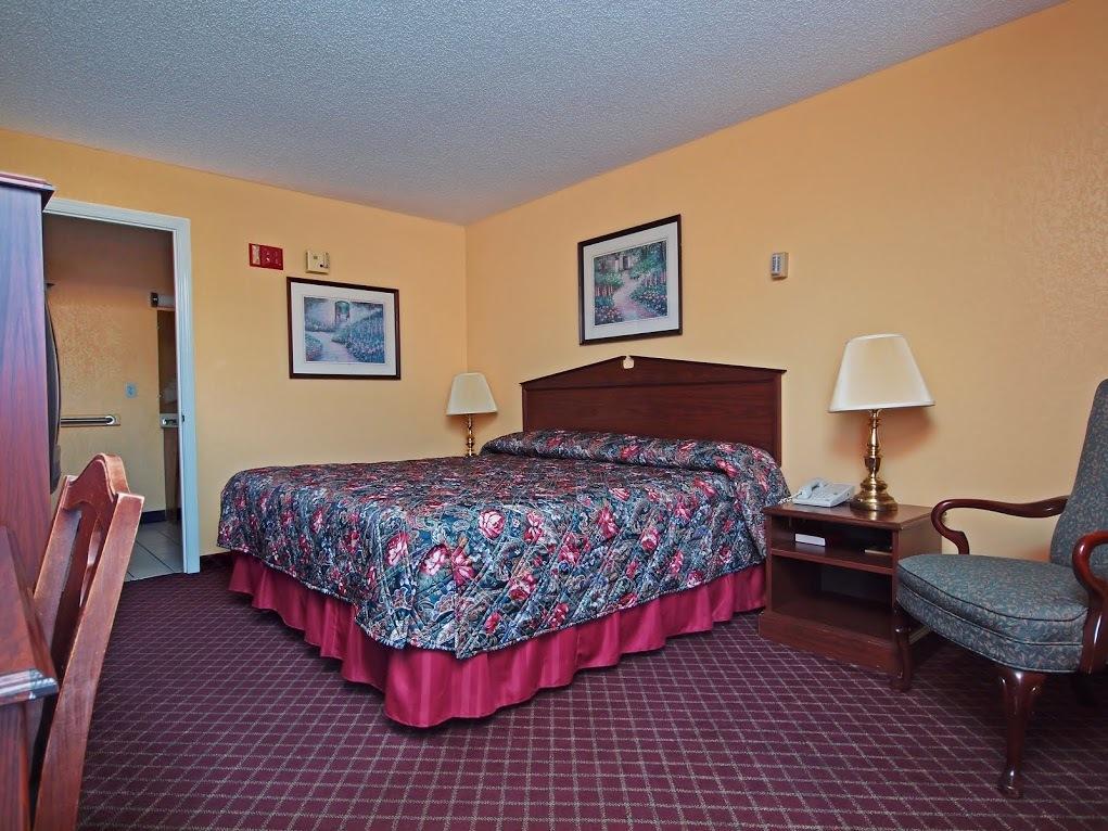 Western Motel Fitzgerald Bagian luar foto